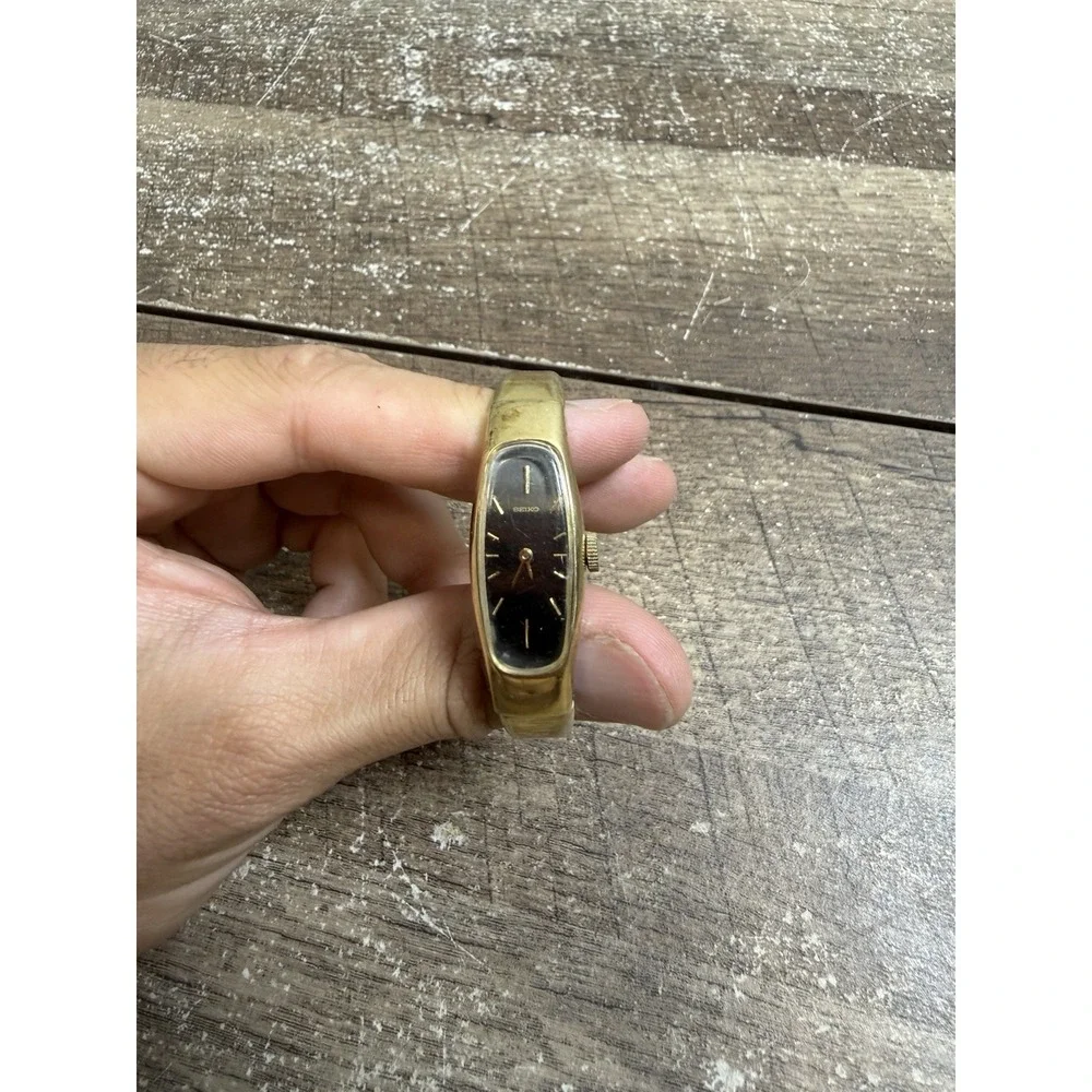 Vintage 80s Seiko Smokey Dial Dainty Gold Tone Cylinder Wind-Up Ladies
